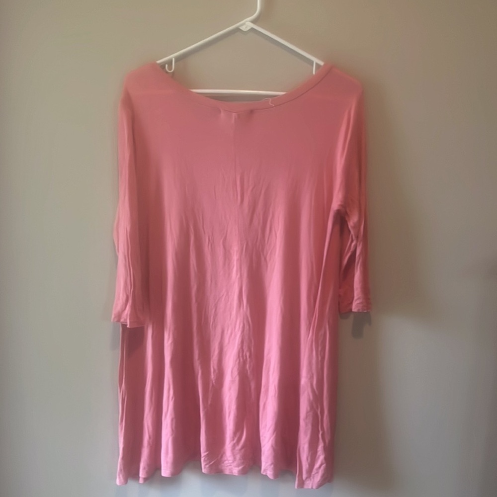 Love in♥️Women's Pink Top - Picture 3 of 3